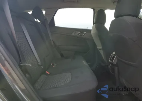 2023 Kia Sportage Lx z USA, uszkodzony, nr VIN KNDPUCAGXP7058733